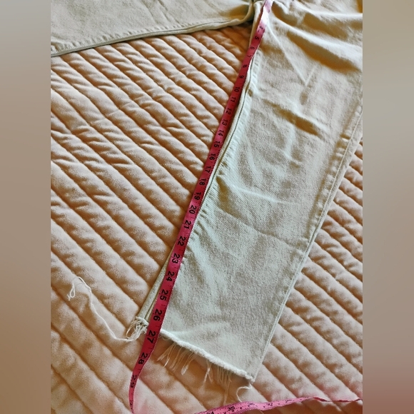 Levi's mint colored raw hem - Picture 8 of 11